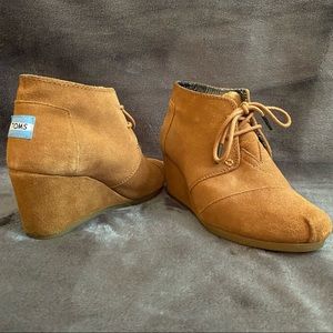 Tom’s Wedge Bootie